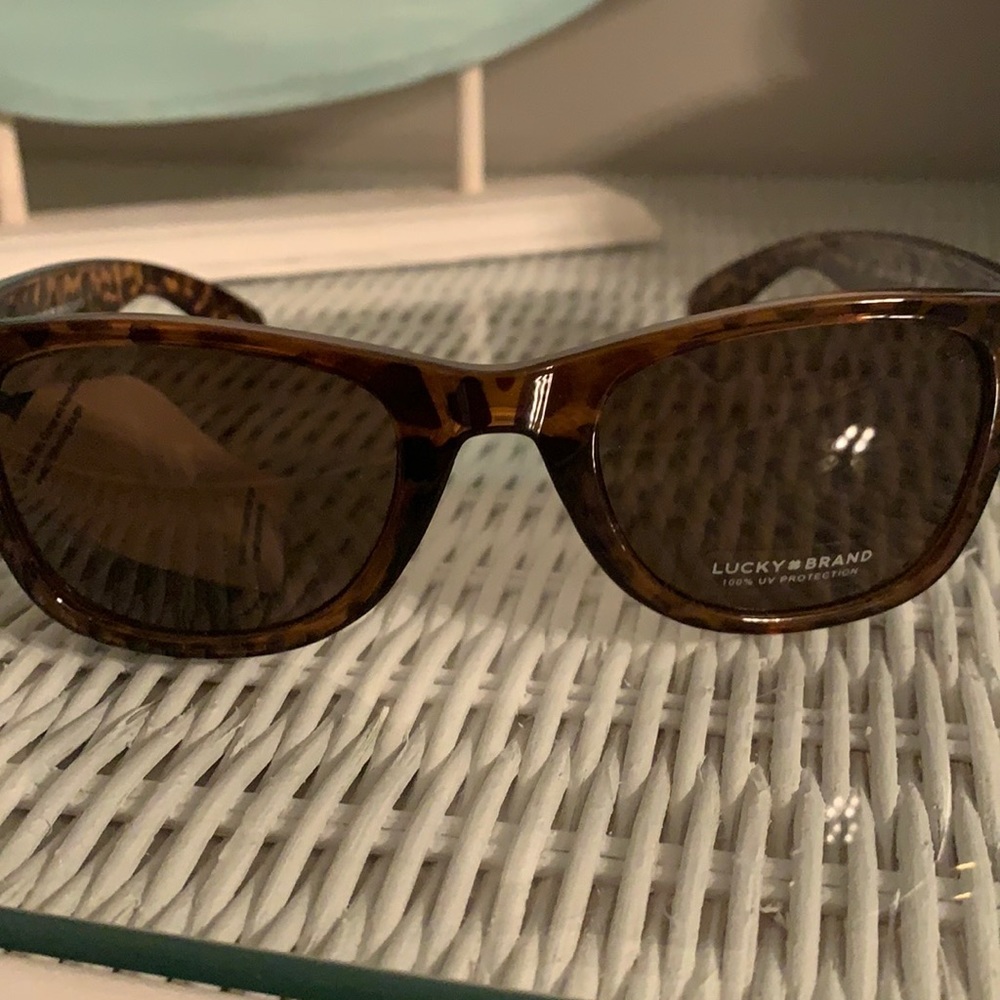 Women’s lucky brand sunglasses